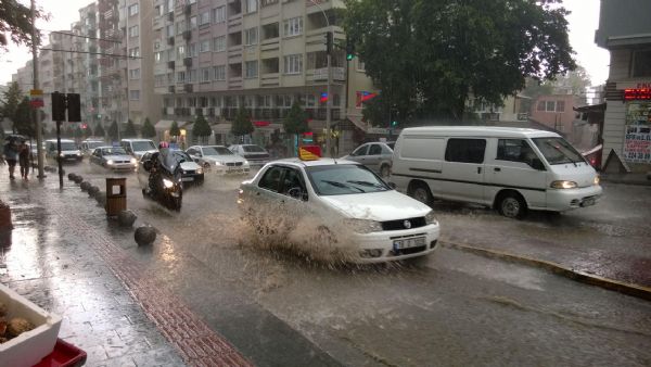 Bursa'yı sel adlı