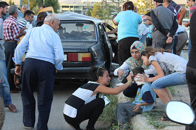 Trafik kazasında yaşanan büyük dram