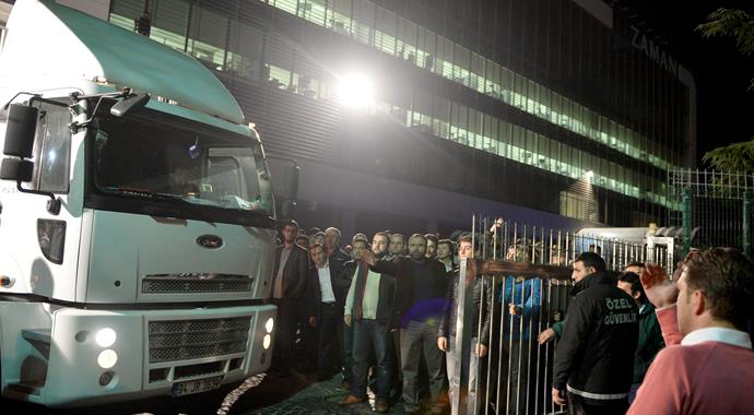 Zaman gazetesinde polis araması