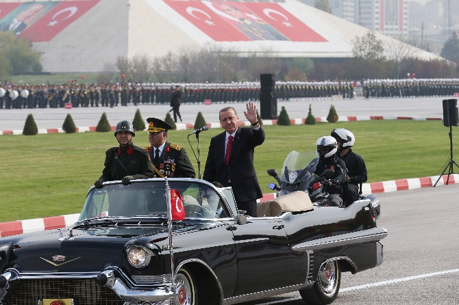 Kutlamalarda bir ilk