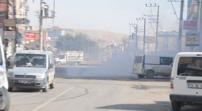 Polise atılan roket, eve girdi! Hamile kadın yaralandı