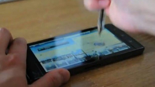 Gorilla Glass 4 ile ekranı kırılan telefonlar tarihe mi karışıyor