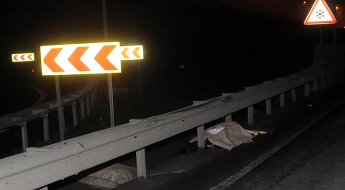İstanbul'da feci kaza: 2 ölü, 1 yaralı