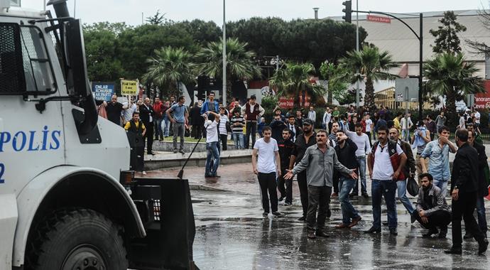 Samsun'da 500 kişi HDP mitingini bastı: 10 gözaltı