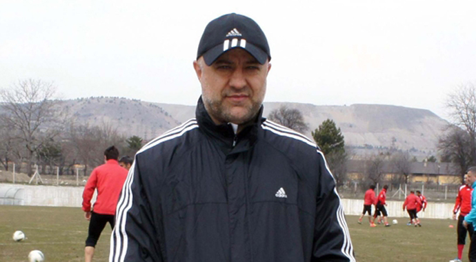 İlk maçında istifa etti!