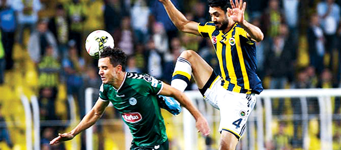 Fenerbahçe'de Bekir'den sonra Alves de...