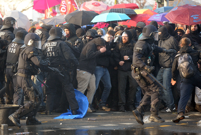 Gezi'de günlerce yayın yaptılar, Frankfurt'u bir günde unutturdular