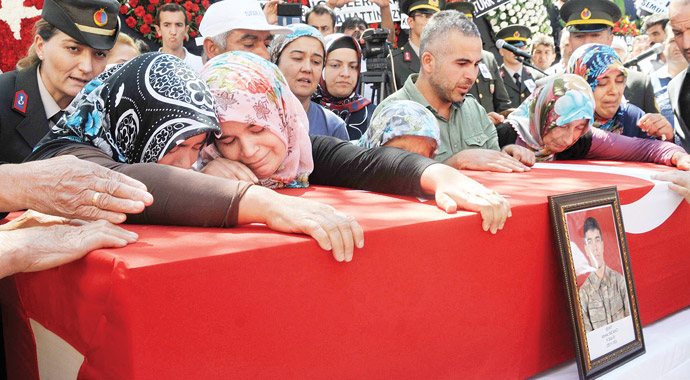 Şehitlerimizi on binler uğurladı...