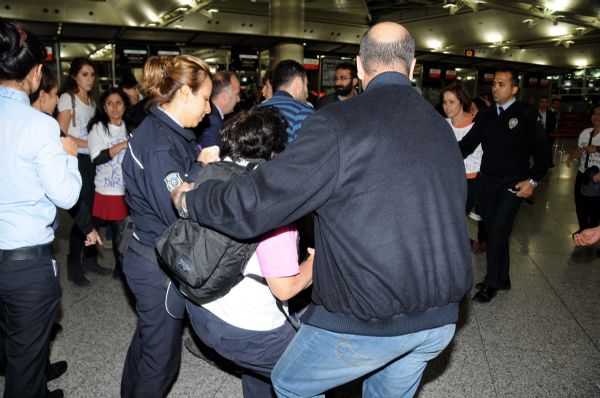 Atatürk Havalimanı'nda Kobani gerginliği: 50 gözaltı