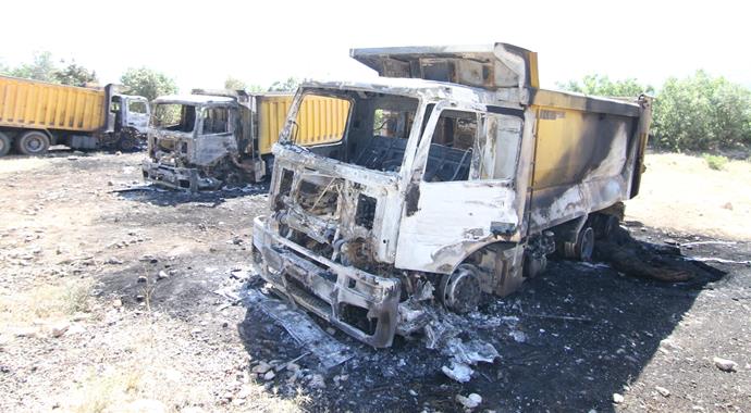 PKK iş makinelerini kundakladı