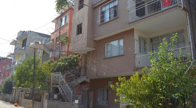 Adresi karıştırınca 14 yaşında bir kızı vurdu