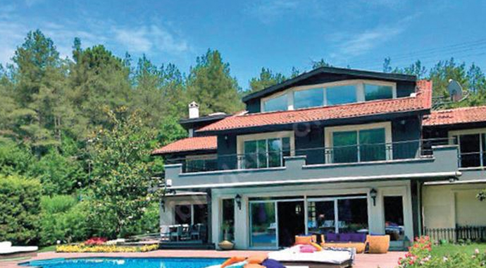 Mahsun Kırmızgül yeni filmi için öyle bir şey yaptı ki!