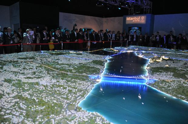 Dev İstanbul maketi Fransa'da tanıtıldı