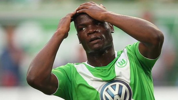 Wolfsburg'un genç futbolcusu Junior Malanda trafik kazasında öldü