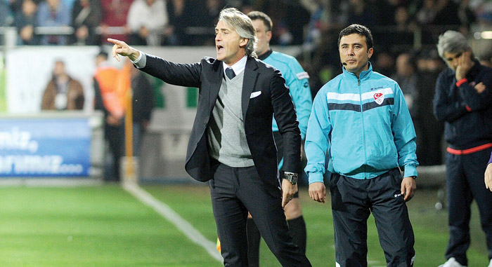 Aslan k'rize' girdi! G.Saray Rize'de kendi etti kendi buldu