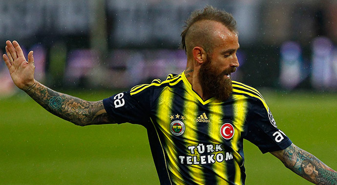 Şampiyon Fenerbahçe kupasını aldı
