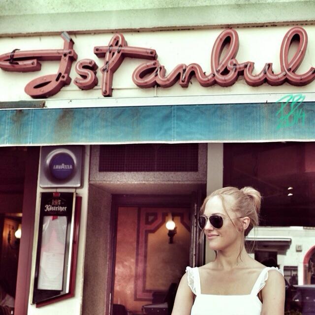 Meryem Uzerli İstanbul'da!