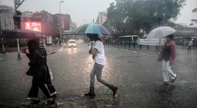 Temmuz ortasında İstanbul'da yağmur sürprizi!