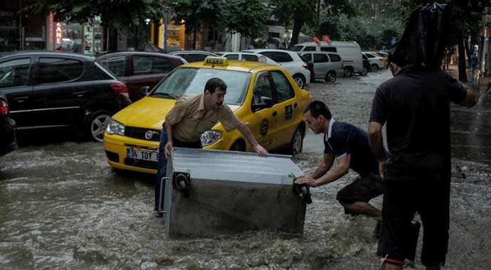 Temmuz ortasında İstanbul'da yağmur sürprizi!