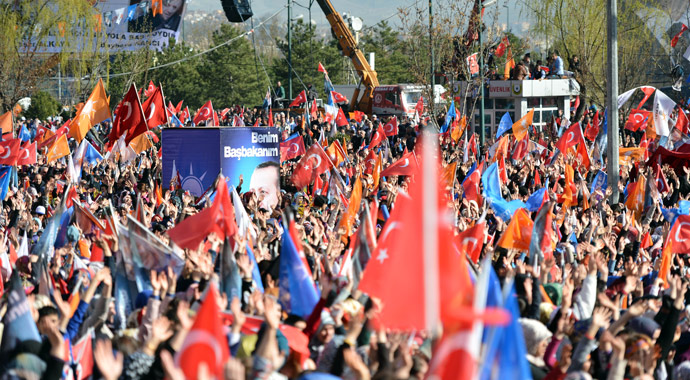 Binlerce Ankaralı Başbakan Erdoğan'ı bekliyor