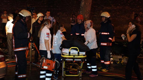 Dolmabahçe'de feci kaza: 2 ölü, 7 yaralı