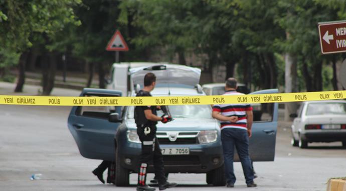 Polis ekiplerine roketli saldırı! 2 şehit, 8 yaralı