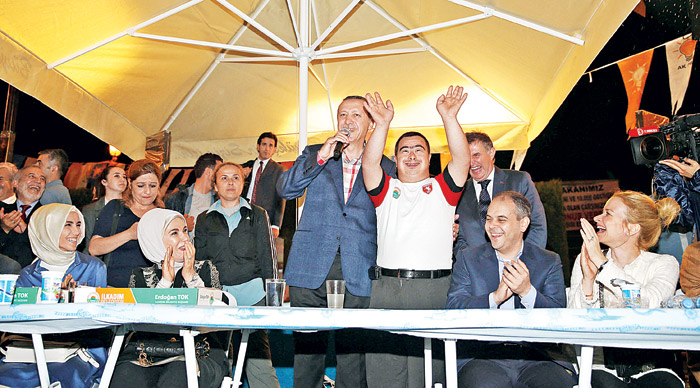 Başbakan Erdoğan: 'Hizmete ara vermek yok'