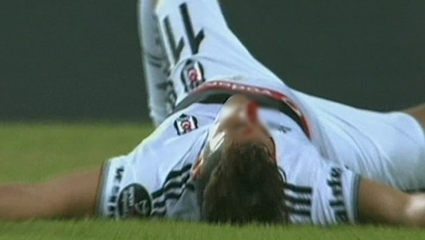 Mustafa Pektemek'ten kötü haber!