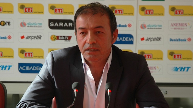 Eskişehirspor'da şaşırtan istifa