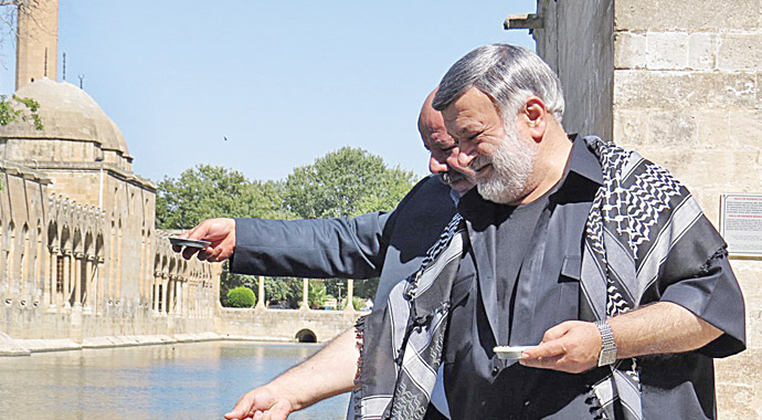Kahtalı Mıçe sanatçı olmanın zorluklarını anlattı: Kürtçe söyledim diye 11 ay hapis yattım