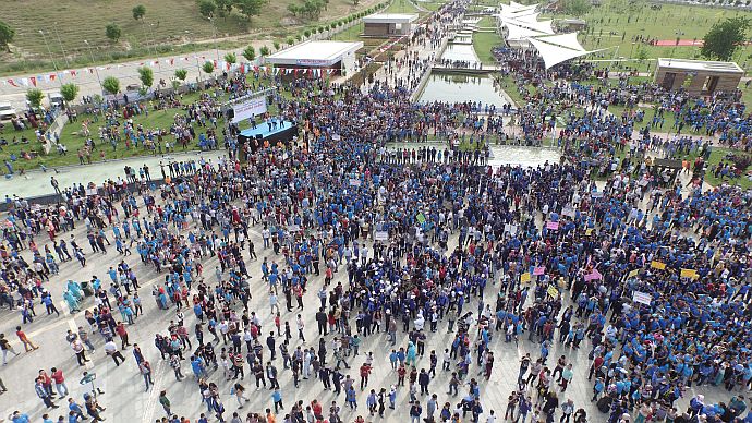 Türkiye'nin en büyük parkında aynı anda 50 bin kişi yürüdü