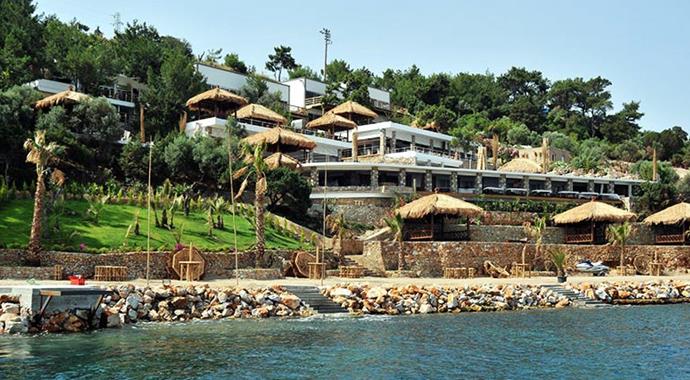 Naomi Campbell Bodrum'da ticarete atılıyor