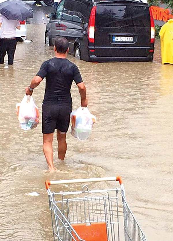 Yağmur Adam Pereira