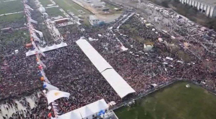 Yenikapı'da mahşeri kalabalık