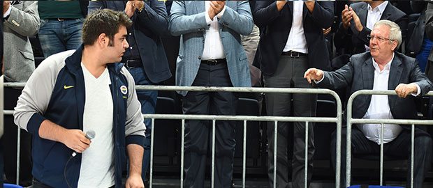 Aziz Yıldırım: Evladım bana bak!