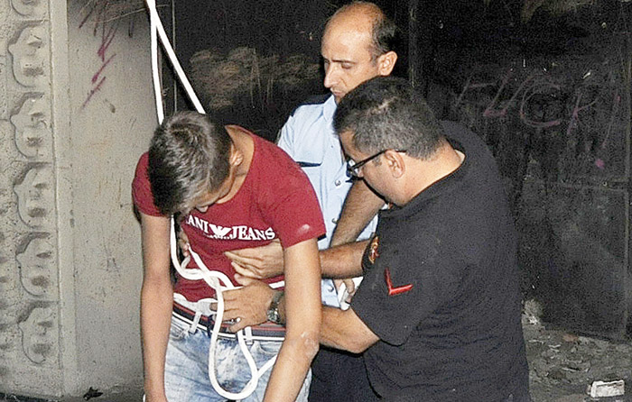 Köşe başları tutulmuş! Bonzai rezaleti
