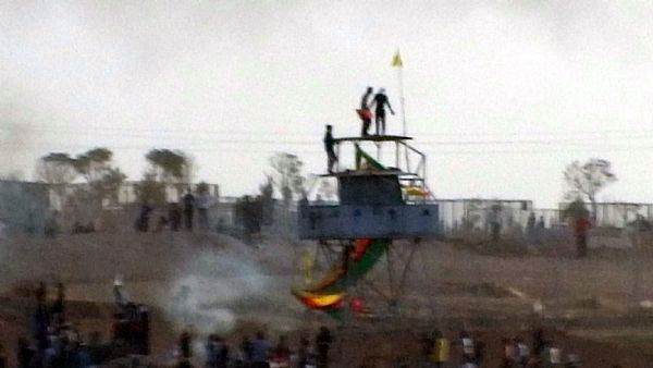 PKK'lılar nöbet kulübesine Öcalan posteri asmak isteyince...