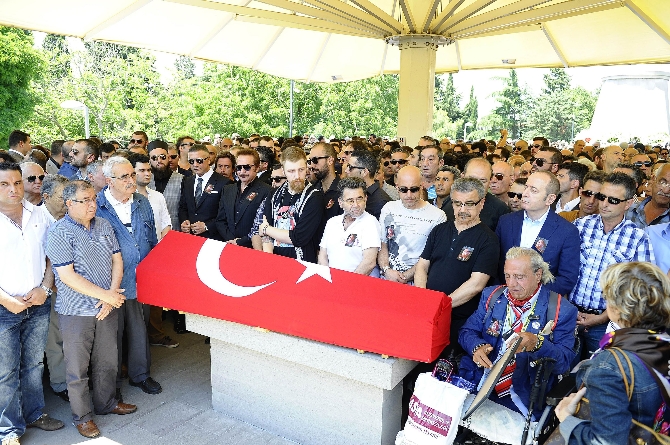 Sümer Tilmaç son yolculuğuna uğurlandı