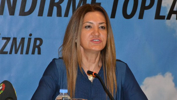 AK Parti Genel Başkan Yardımcısı Nükhet Hotar hastaneye kaldırıldı