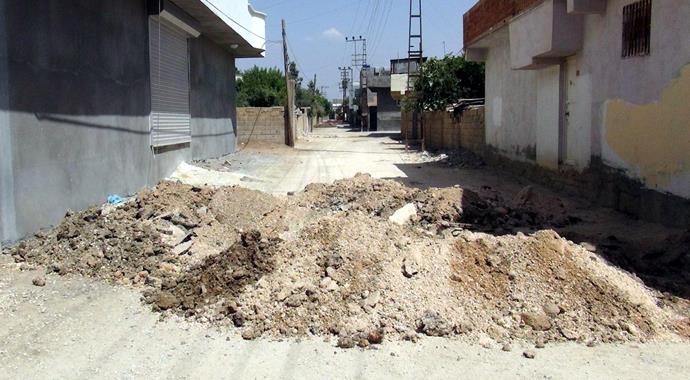 Nusaybin'de hendek kapatan polislere saldırı
