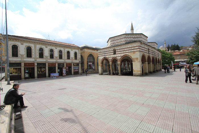 Bir şehrin sıra dışı hikâyesi! Kastın ne Moni?