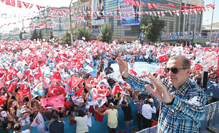 Erdoğan'ın cevabı sert oldu: Alın madalyanızı başınıza çalın