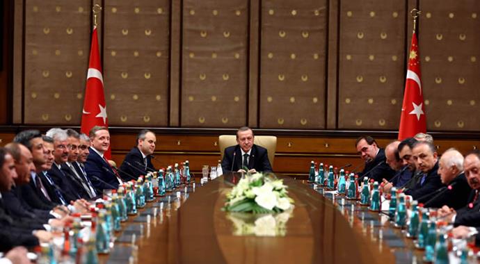 Cumhurbaşkanı Erdoğan, TFF Başkanı Demirören'i kabul etti