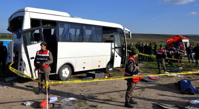 Kırıkkale'de trafik kazası; 1 ölü, 10 yaralı