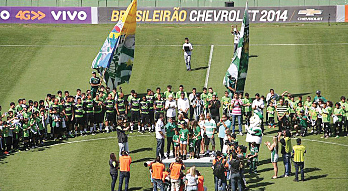 Alex aktif futbol hayatını böyle sonlandırdı