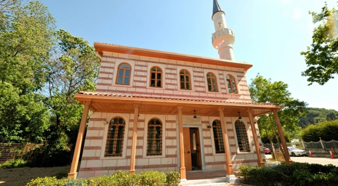 O cami 84 yıl sonra ibadete açıldı