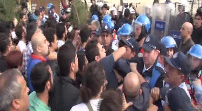 CHP'liler Büyükçekmece Belediyesi'ni protesto etti