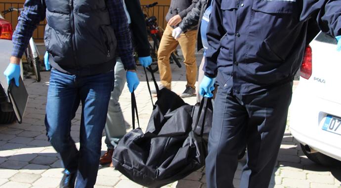 'Kurtarın beni' diyen sevgilisinin alnından ve kalbinden vurdu!