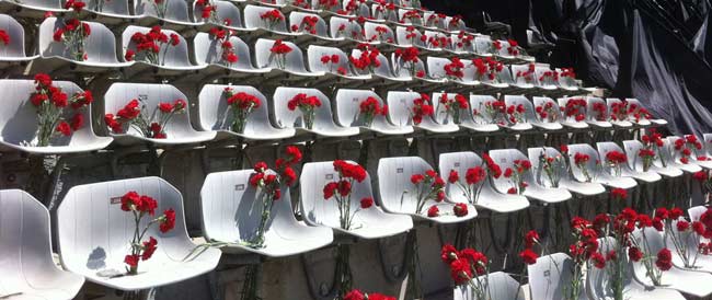 Soma şehitleri için Olimpiyat'ta 301 karanfil