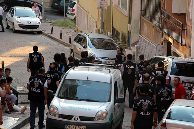 İstanbul'da 700 polisle dev operasyon